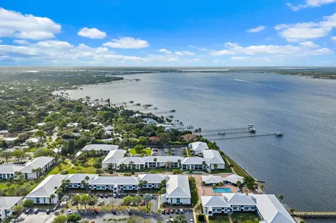 175 Se Saint Lucie Boulevard Stuart FL 34996