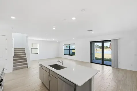 6858 Nw Kestrel Lane Port Saint Lucie FL 34987