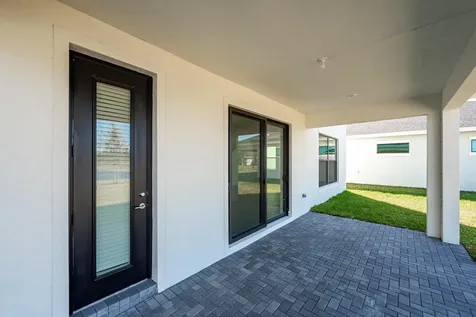 6858 Nw Kestrel Lane Port Saint Lucie FL 34987