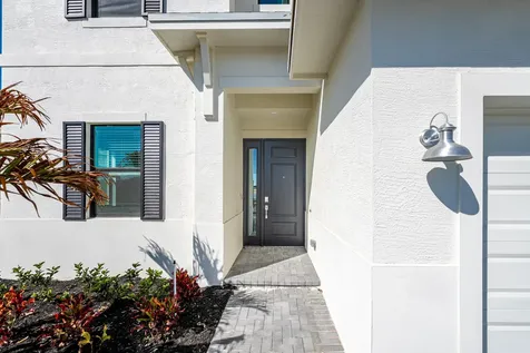 6858 Nw Kestrel Lane Port Saint Lucie FL 34987