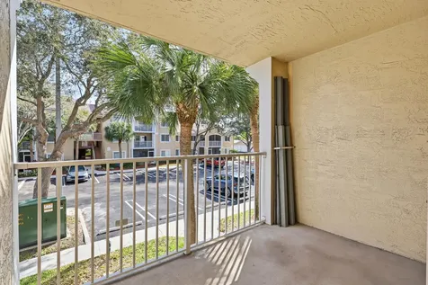 284 Village Boulevard Tequesta FL 33469