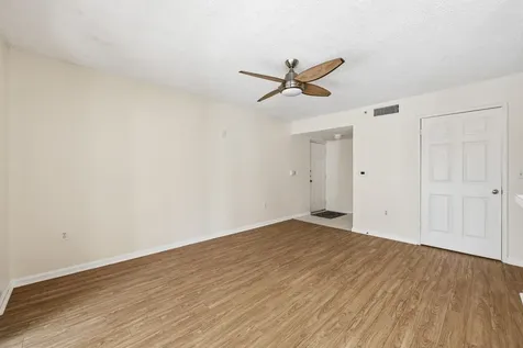 284 Village Boulevard Tequesta FL 33469