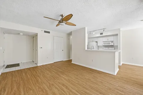 284 Village Boulevard Tequesta FL 33469