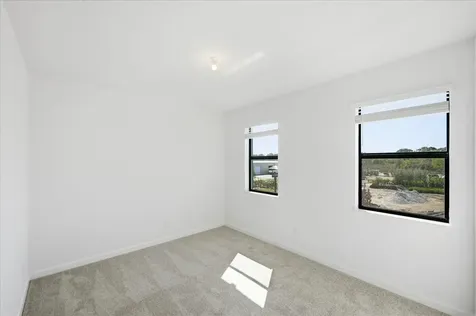 6890 Nw Kestrel Lane Port Saint Lucie FL 34987