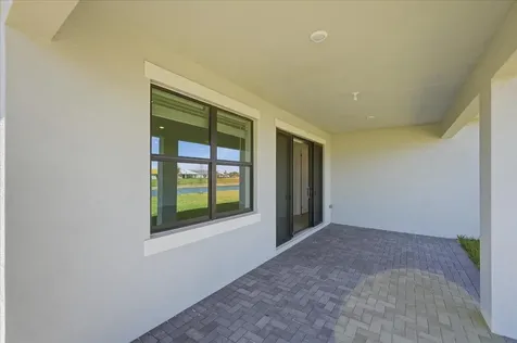 6890 Nw Kestrel Lane Port Saint Lucie FL 34987