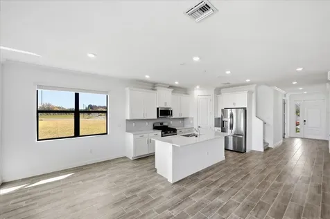 6890 Nw Kestrel Lane Port Saint Lucie FL 34987