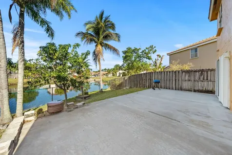 1895 Vista Way Margate FL 33063