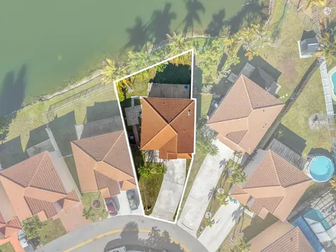 1895 Vista Way Margate FL 33063
