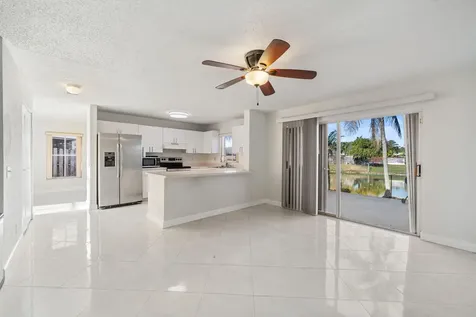 1895 Vista Way Margate FL 33063