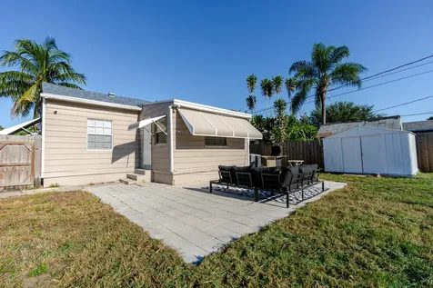 206 N E Street Lake Worth Beach FL 33460