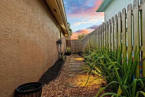 6229 Lucerne Street Jupiter FL 33458