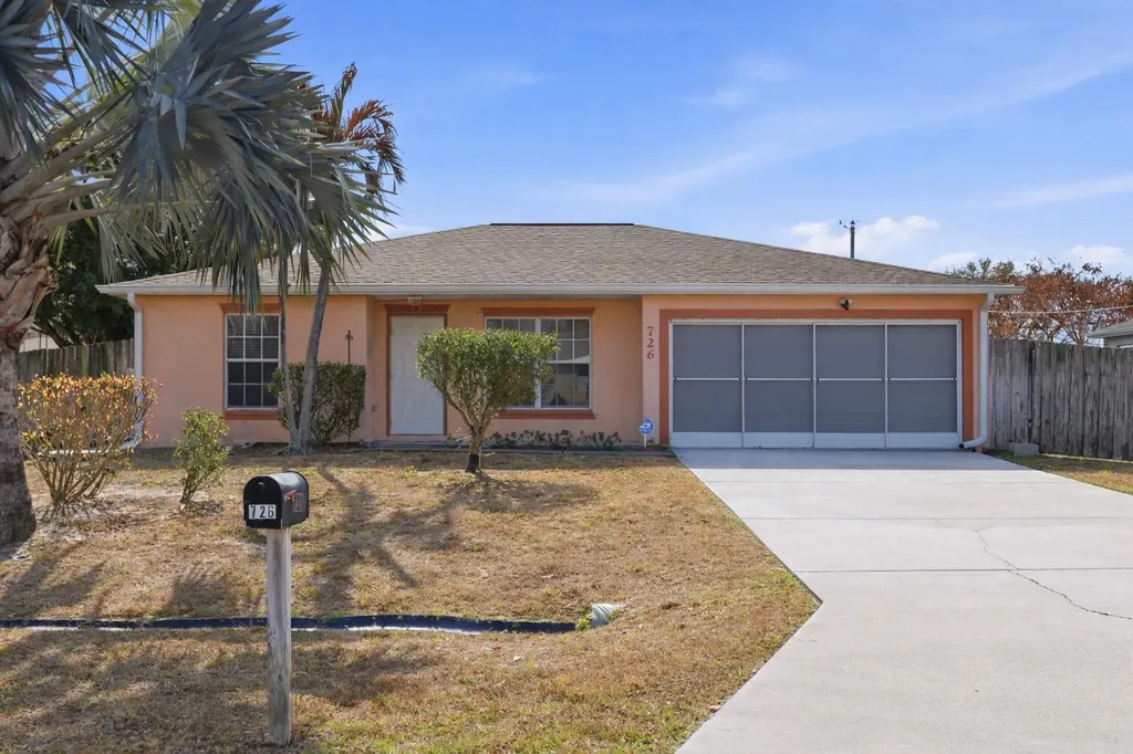 726 Sw Bond Road Port Saint Lucie FL 34953