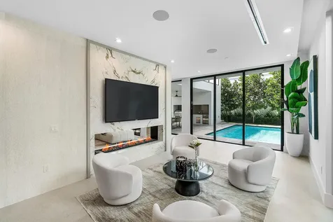 810 Palm Trail Delray Beach FL 33483