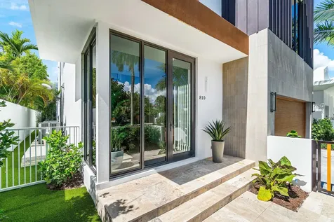 810 Palm Trail Delray Beach FL 33483
