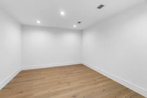 810 Palm Trail Delray Beach FL 33483