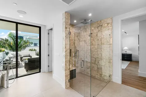 810 Palm Trail Delray Beach FL 33483