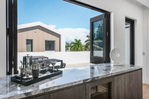 810 Palm Trail Delray Beach FL 33483