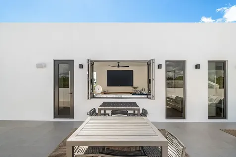 810 Palm Trail Delray Beach FL 33483