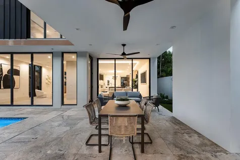 810 Palm Trail Delray Beach FL 33483