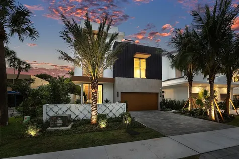 810 Palm Trail Delray Beach FL 33483