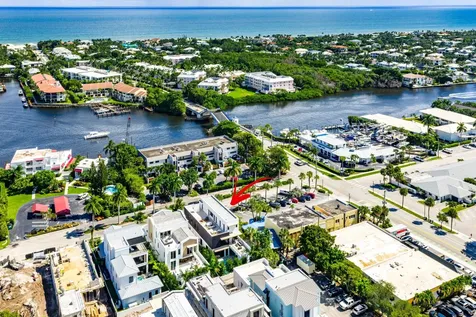 810 Palm Trail Delray Beach FL 33483