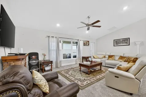 734 Nw Bayshore Boulevard Port Saint Lucie FL 34983