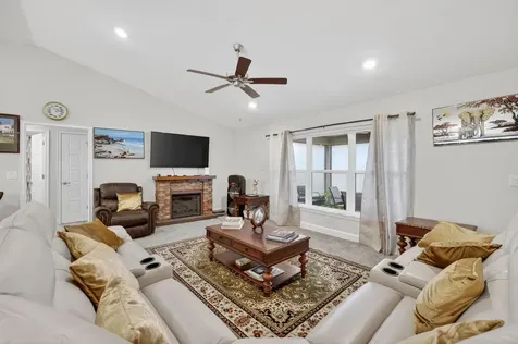 734 Nw Bayshore Boulevard Port Saint Lucie FL 34983