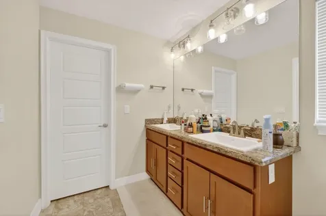 734 Nw Bayshore Boulevard Port Saint Lucie FL 34983