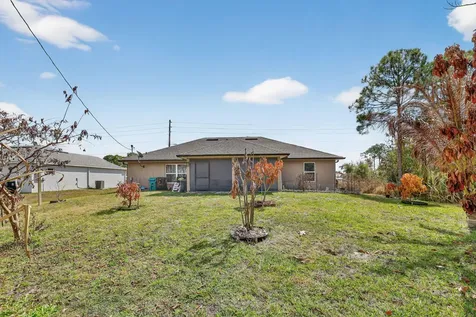 734 Nw Bayshore Boulevard Port Saint Lucie FL 34983