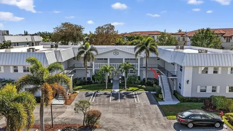 33 Colonial Club Drive Boynton Beach FL 33435