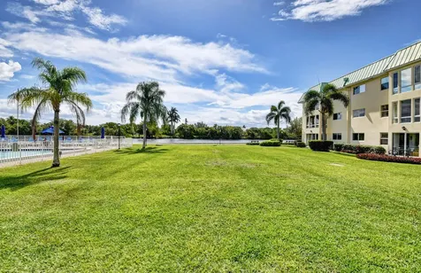 33 Colonial Club Drive Boynton Beach FL 33435