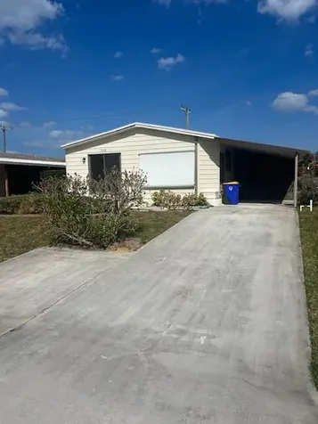 7445 SE Independence Avenue Hobe Sound FL 33455