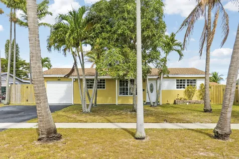 221 Nw 39th Court Deerfield Beach FL 33064