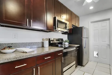 221 Nw 39th Court Deerfield Beach FL 33064