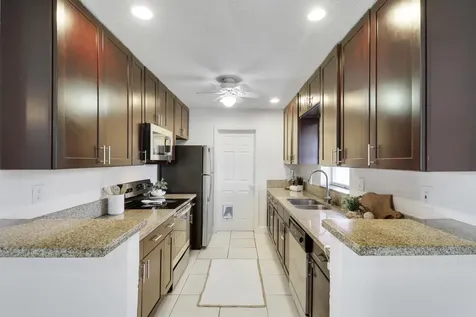221 Nw 39th Court Deerfield Beach FL 33064