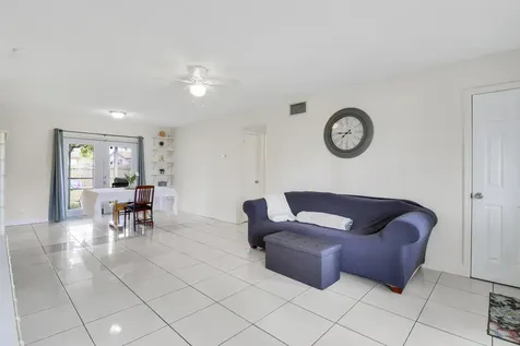 221 Nw 39th Court Deerfield Beach FL 33064
