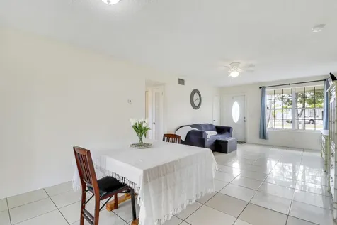 221 Nw 39th Court Deerfield Beach FL 33064