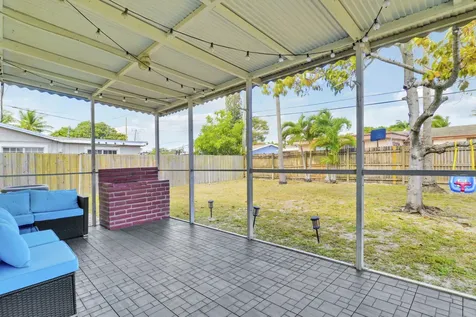 221 Nw 39th Court Deerfield Beach FL 33064