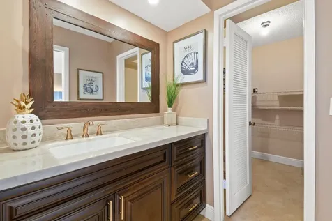 750 Egret 6109 Circle Delray Beach FL 33444