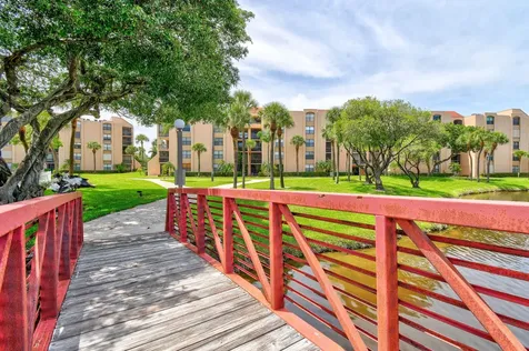 750 Egret 6109 Circle Delray Beach FL 33444