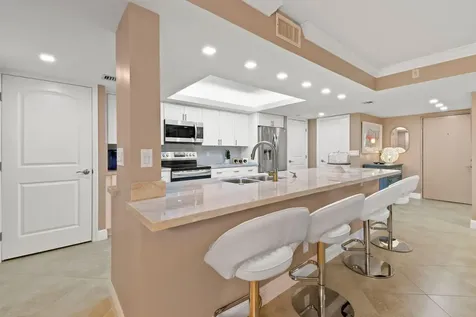 750 Egret 6109 Circle Delray Beach FL 33444