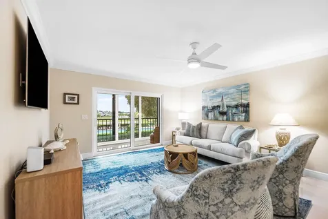 7286 Huntington Lane Delray Beach FL 33446