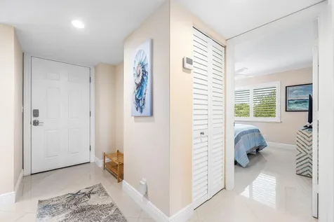 7286 Huntington Lane Delray Beach FL 33446