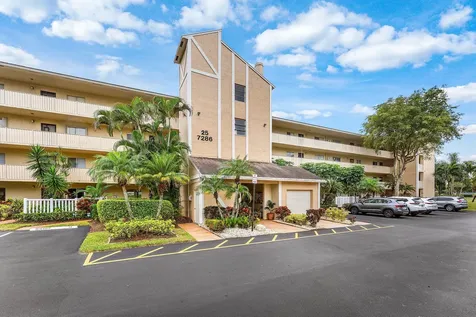 7286 Huntington Lane Delray Beach FL 33446