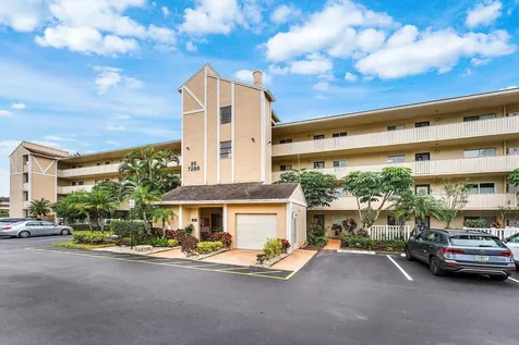 7286 Huntington Lane Delray Beach FL 33446