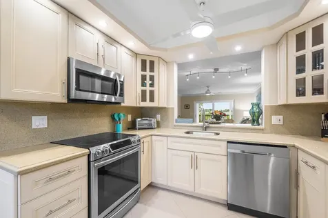 7286 Huntington Lane Delray Beach FL 33446