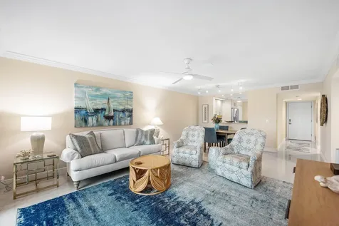 7286 Huntington Lane Delray Beach FL 33446