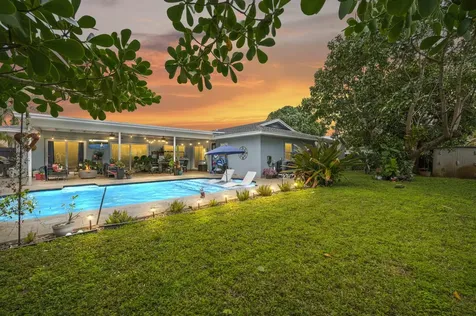 6427 Travis Road Lake Clarke Shores FL 33406
