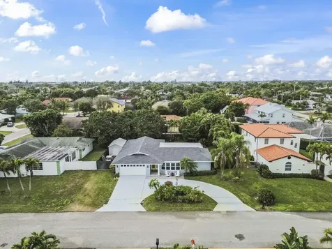 6427 Travis Road Lake Clarke Shores FL 33406