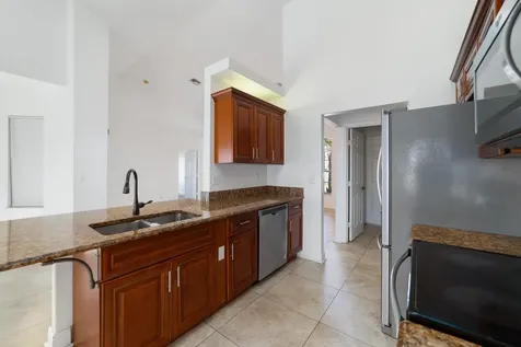 434 Sw Lacroix Avenue Port Saint Lucie FL 34953